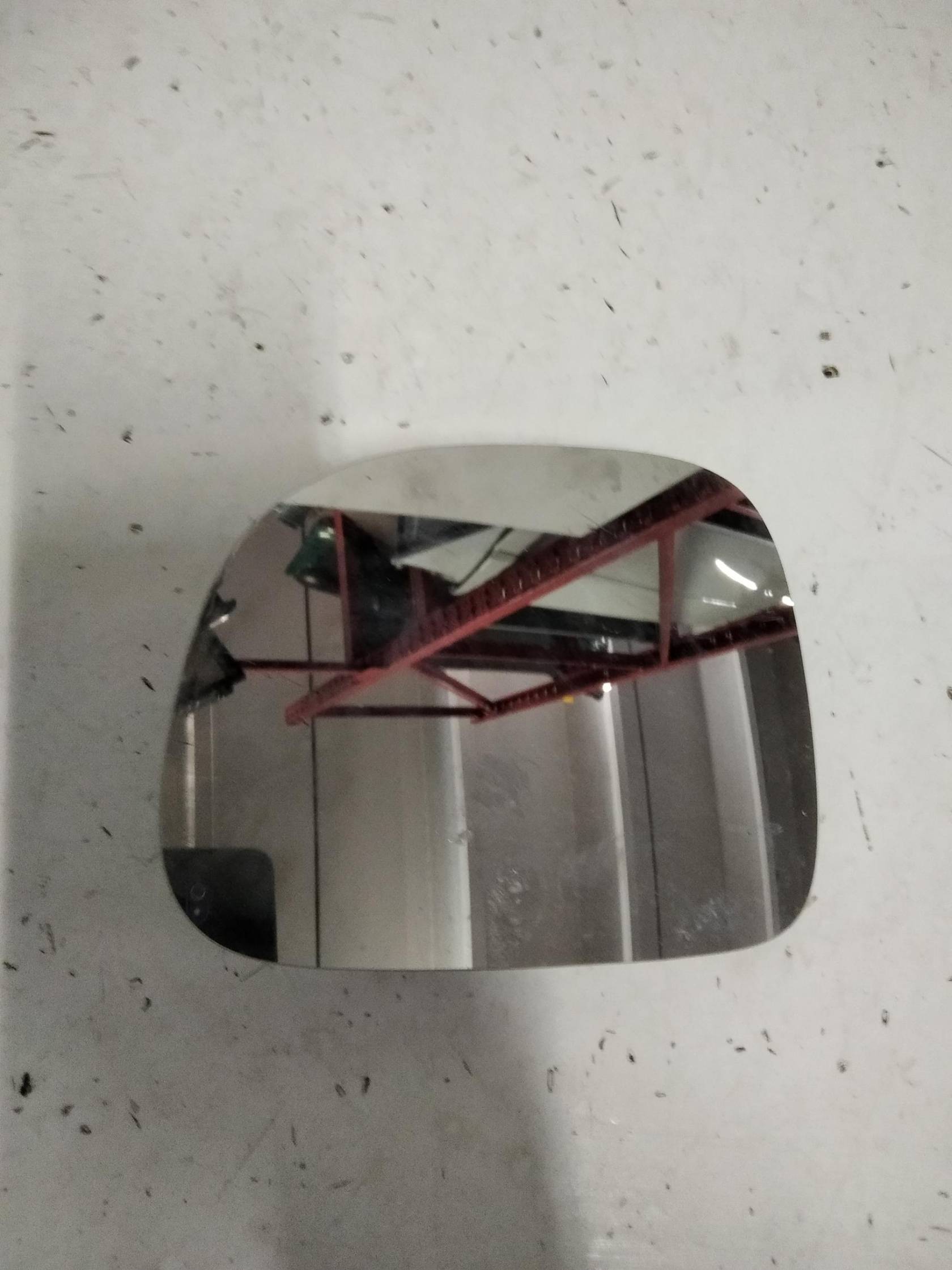 Cristallo retrovisore est. sx.